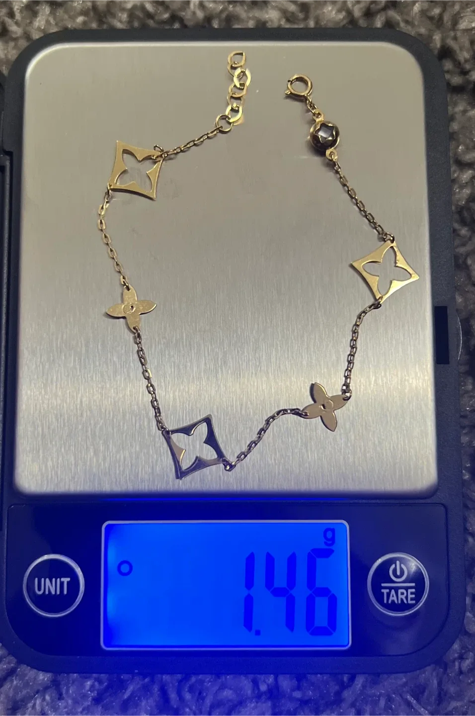 Louis Vuitton Gold Bracelet image indicator(2)