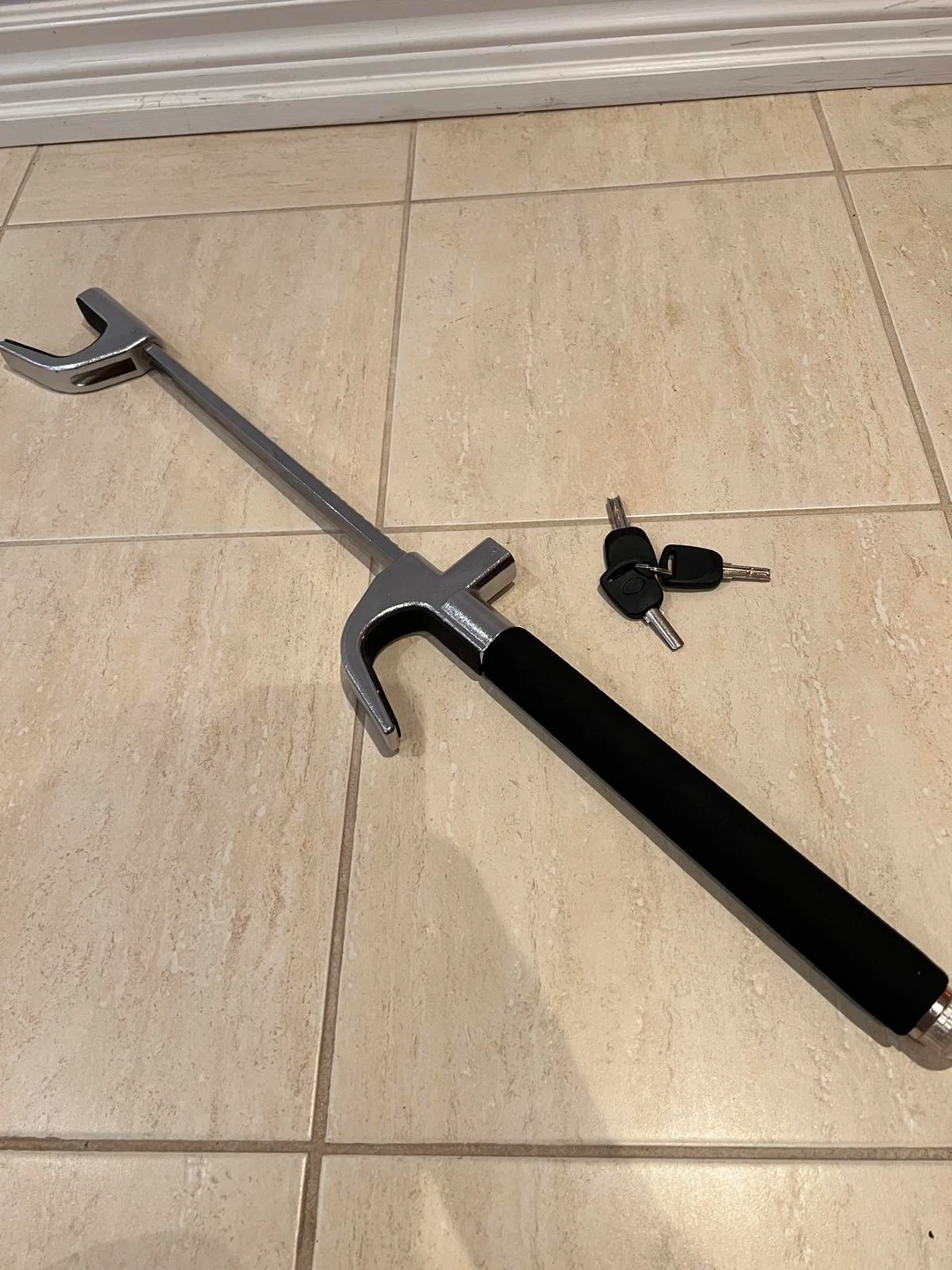 The Club LB200 Car Steering Wheel Lock - photo 2