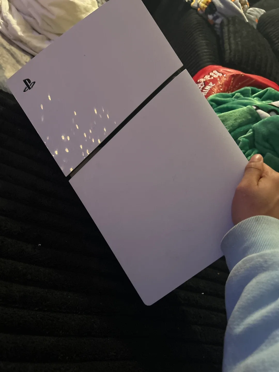 PlayStation 4 (PS4) White Console image indicator(3)