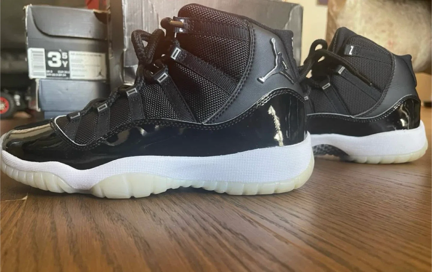 Jordan Lot Retro Nike Air Jordan’s Kids Men’s Women’s image indicator(2)