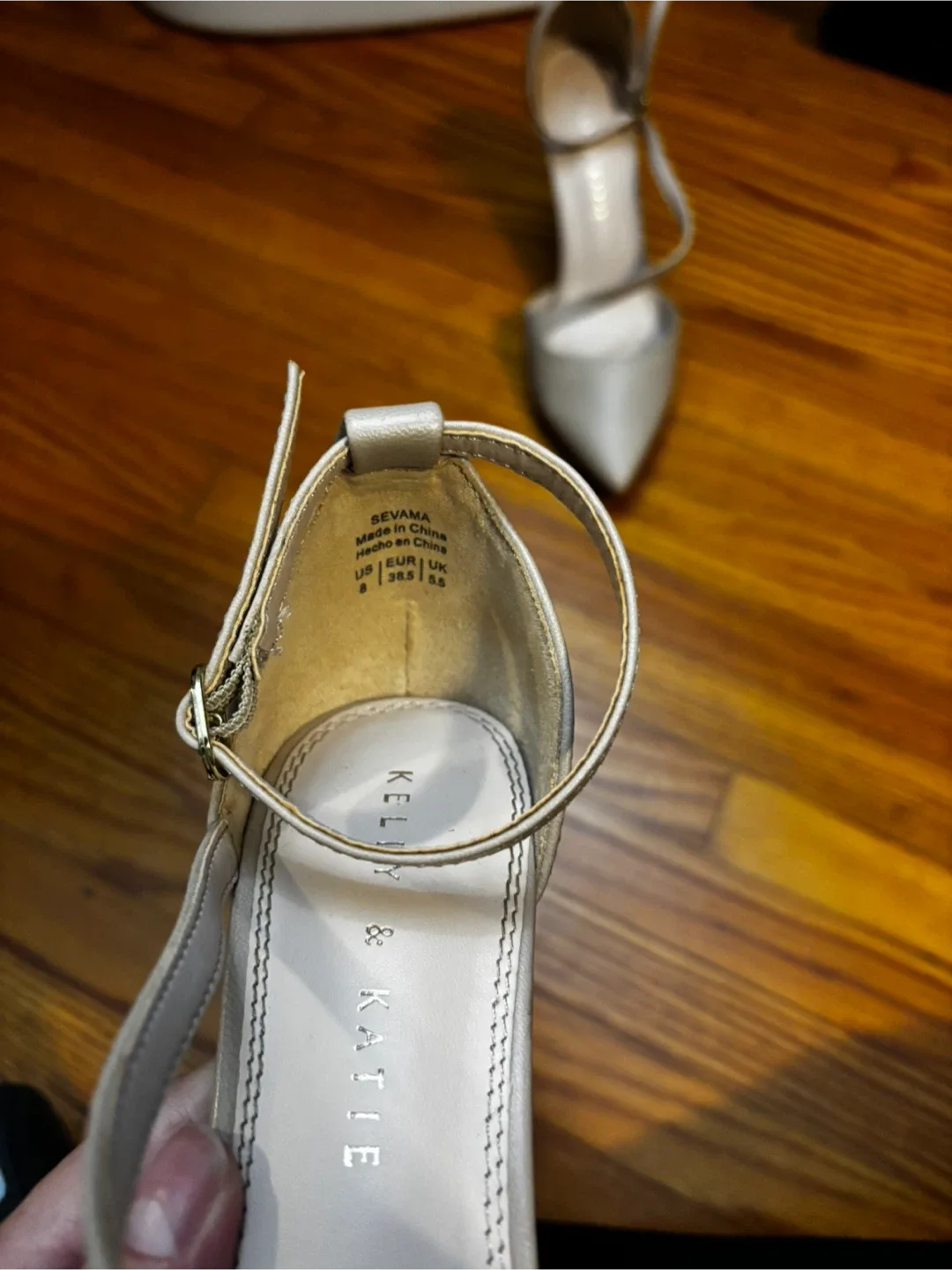 Kelly & Katie Beige Heels - Size 8 image indicator(3)