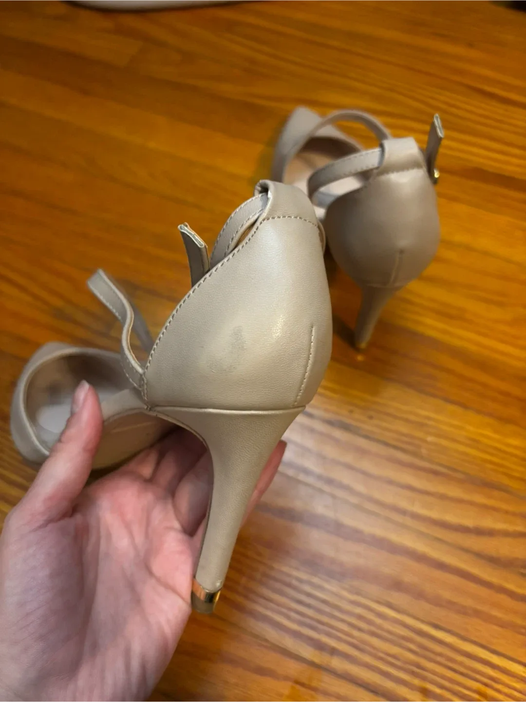 Kelly & Katie Beige Heels - Size 8 image indicator(7)