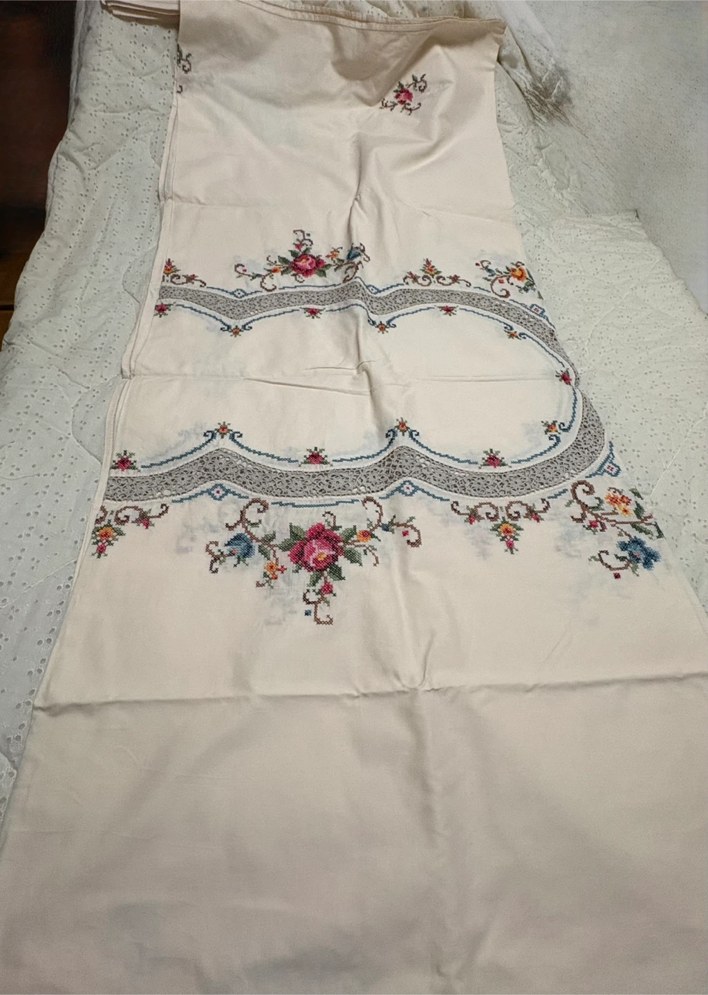 Pending - Handmade Cross Stitch Tablecloth & Napkins - photo 2