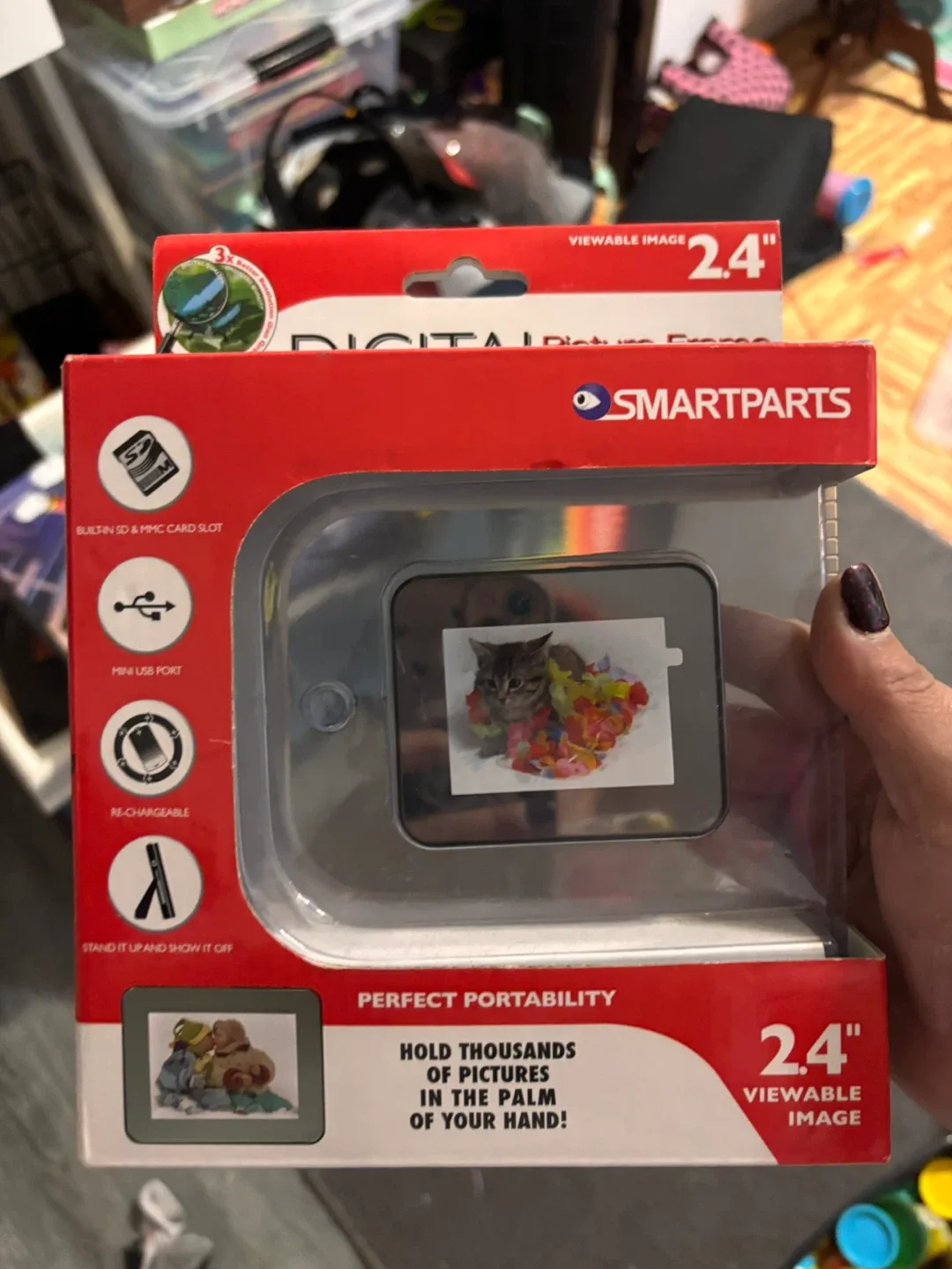 Smartparts 2.4" Digital Picture Frame - New in Box! image indicator(2)