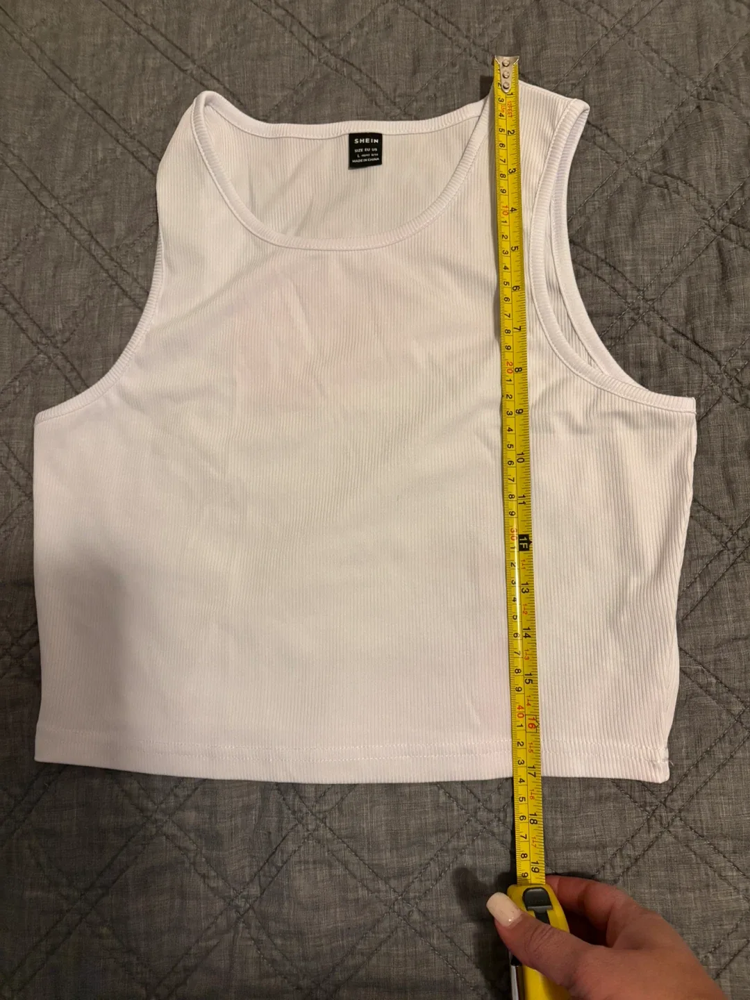 Shein White Tank Top - Size L image indicator(5)