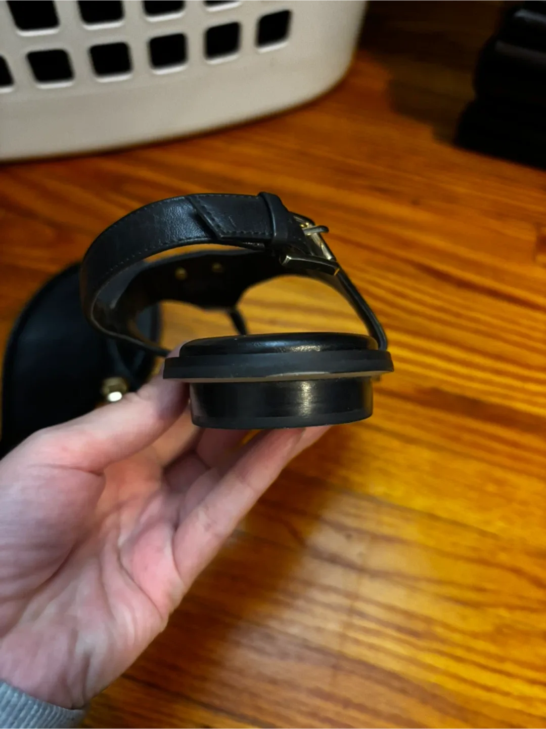 Michael Kors lock sandals - Size 8 image indicator(4)