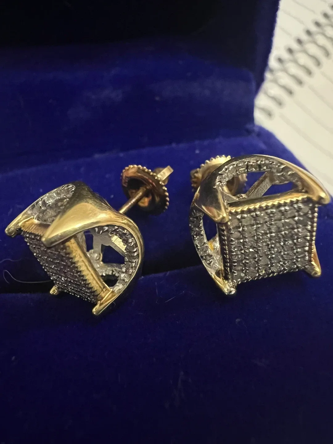 10 k Gold & Diamond Stud Earrings