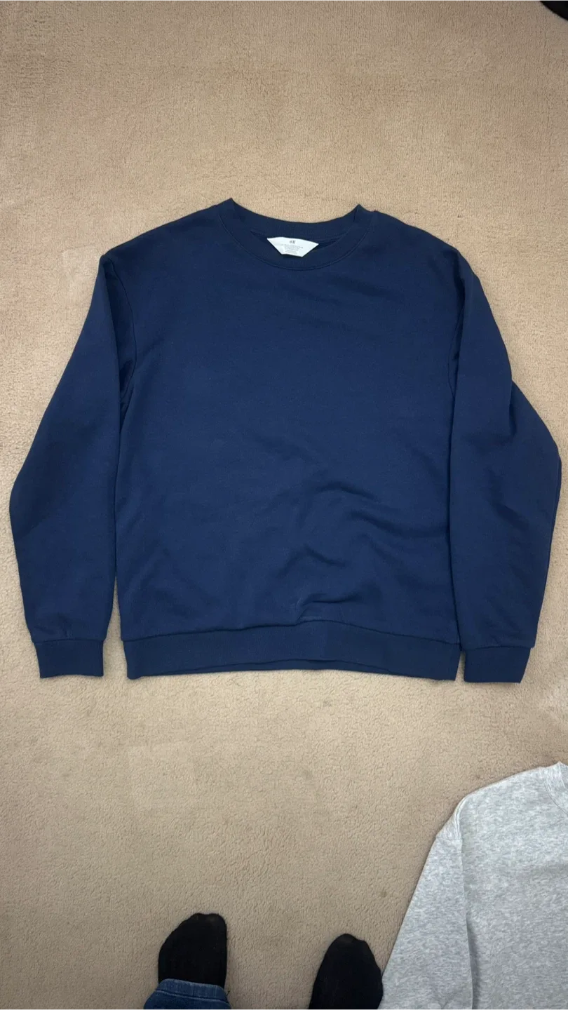 New H&M Navy Blue Sweatshirt Size 12-14