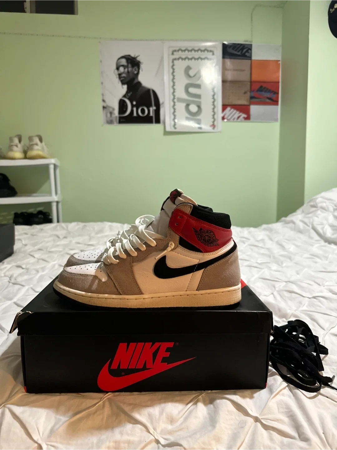 Jordan 1 High “Smoke Grey”