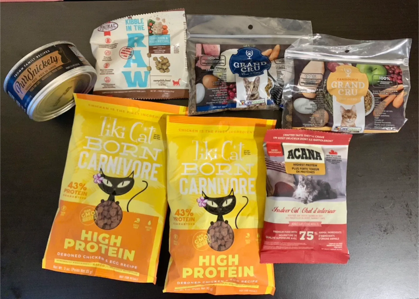 ‼️MUST-GO MOVING SALE‼️ Assorted Cat Food ( sample mix)