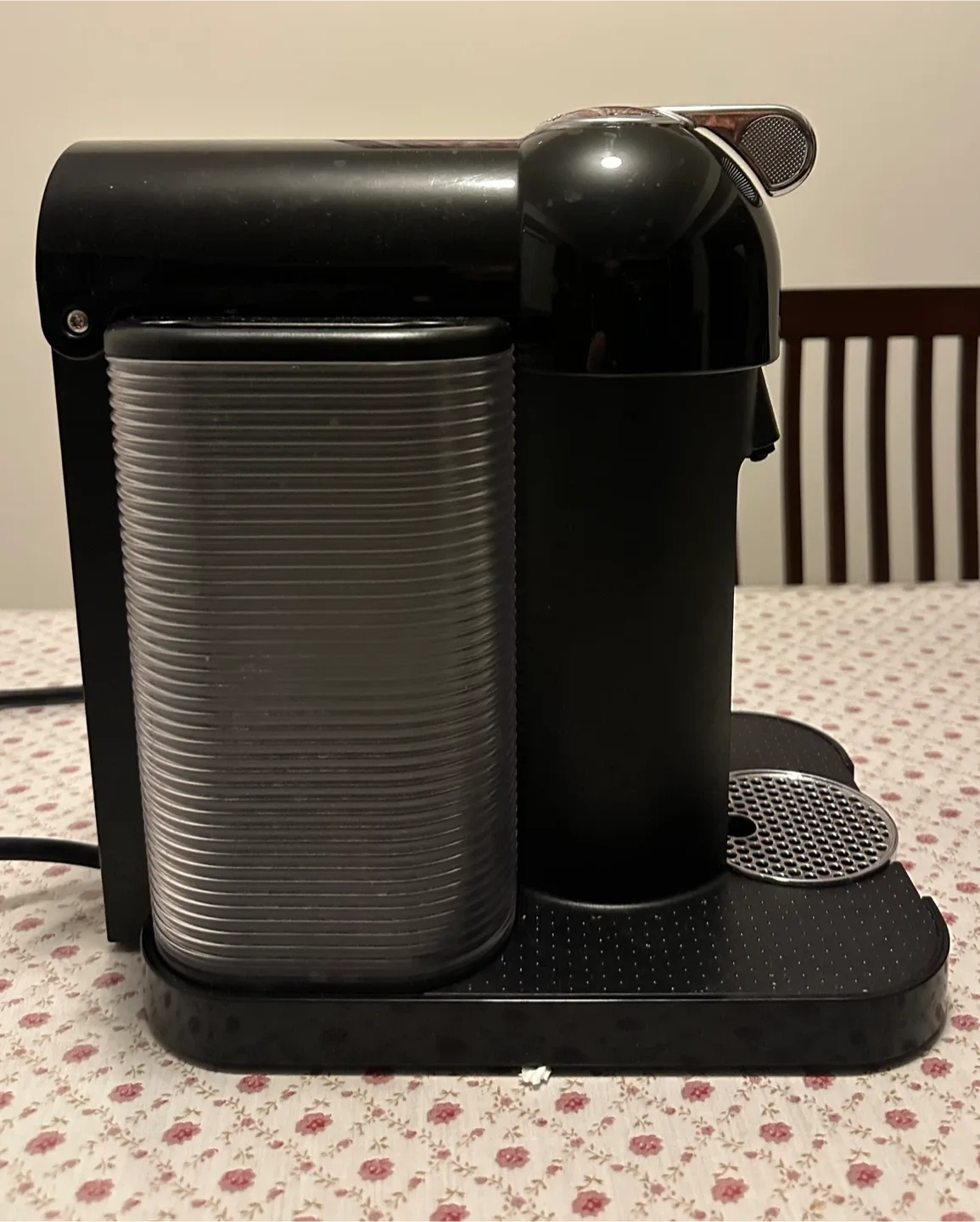 Nespresso Vertuo Coffee Machine - Black image indicator(3)