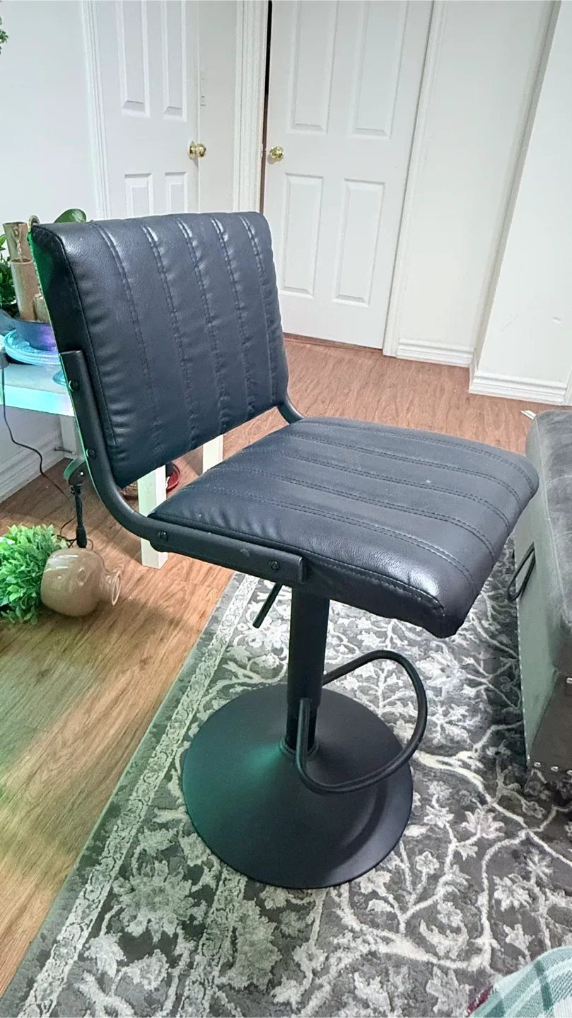 Black Adjustable Height Bar Stool image indicator(2)