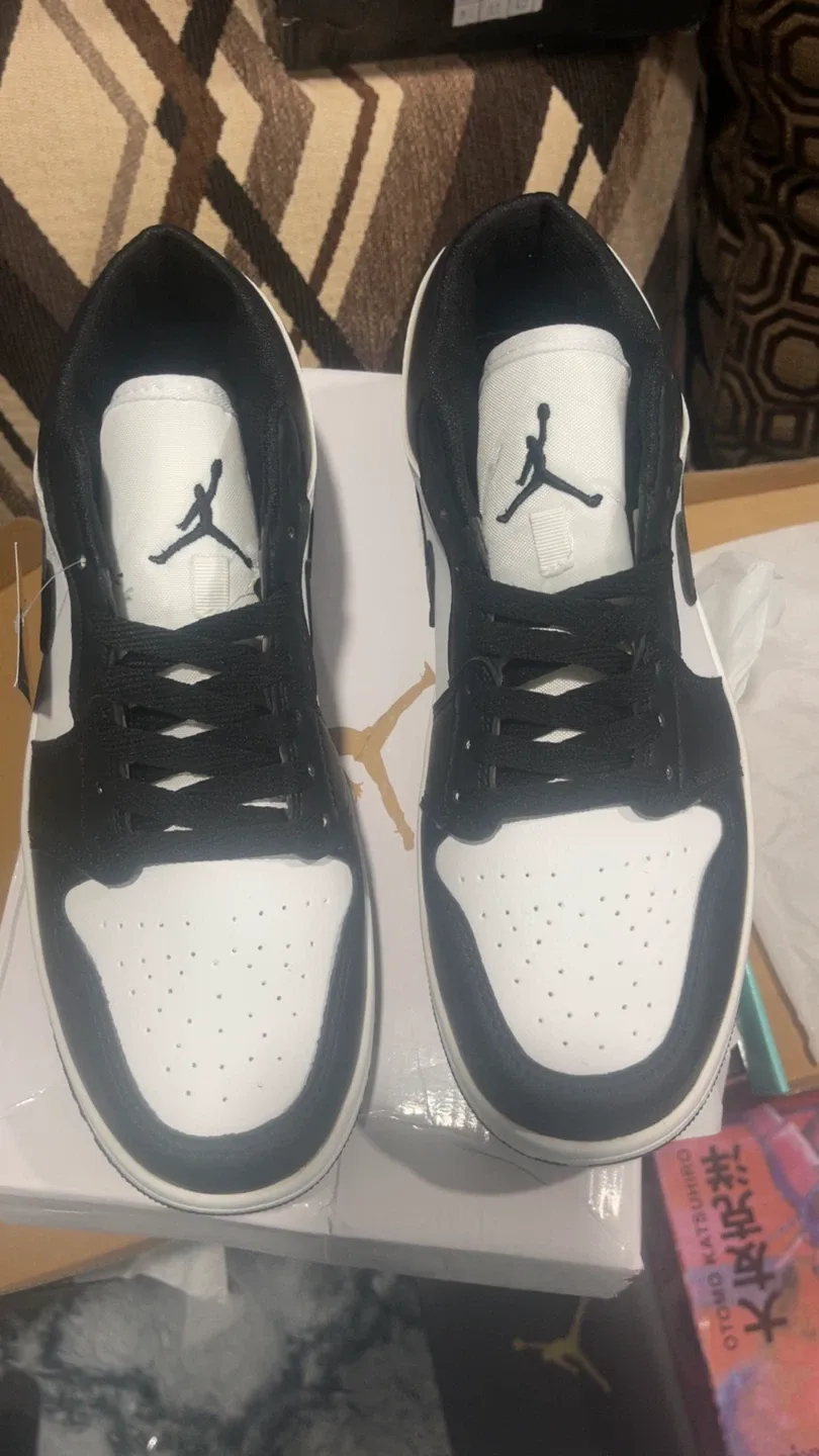 Nike Air Jordan 1 Low Black White size 37, 40, 43 and 44 unisex image indicator(3)