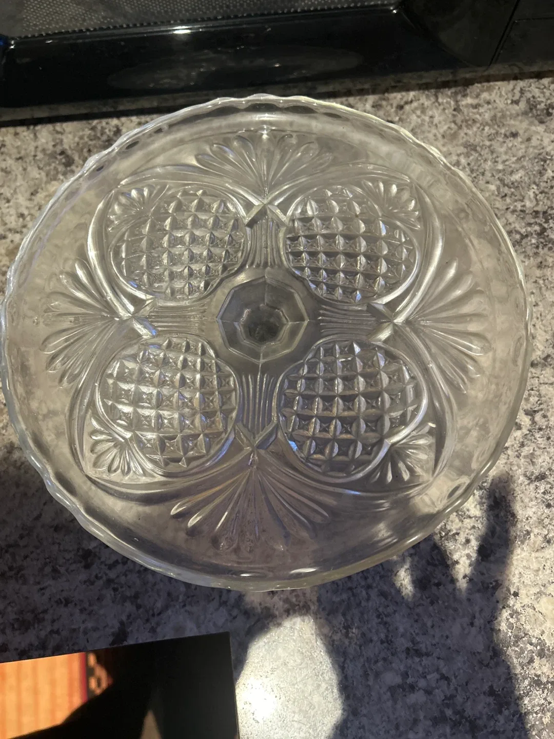 Vintage Glass Cake Stand image indicator(2)