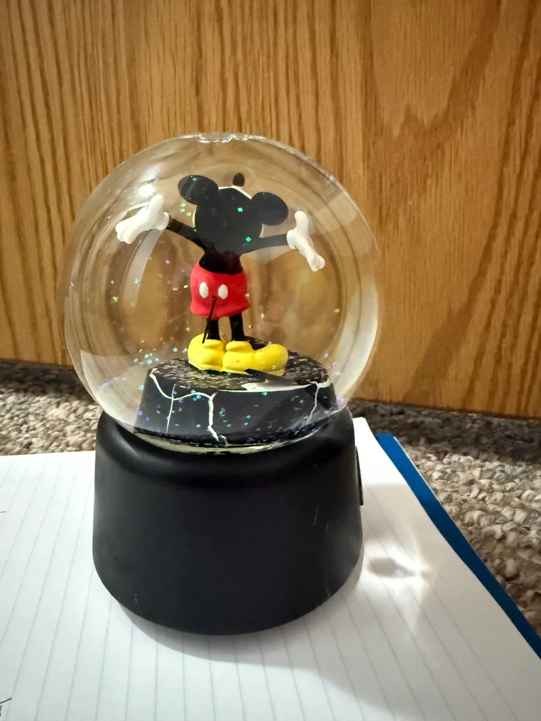 Mickey Mouse March Musical Snow Globe image indicator(2)