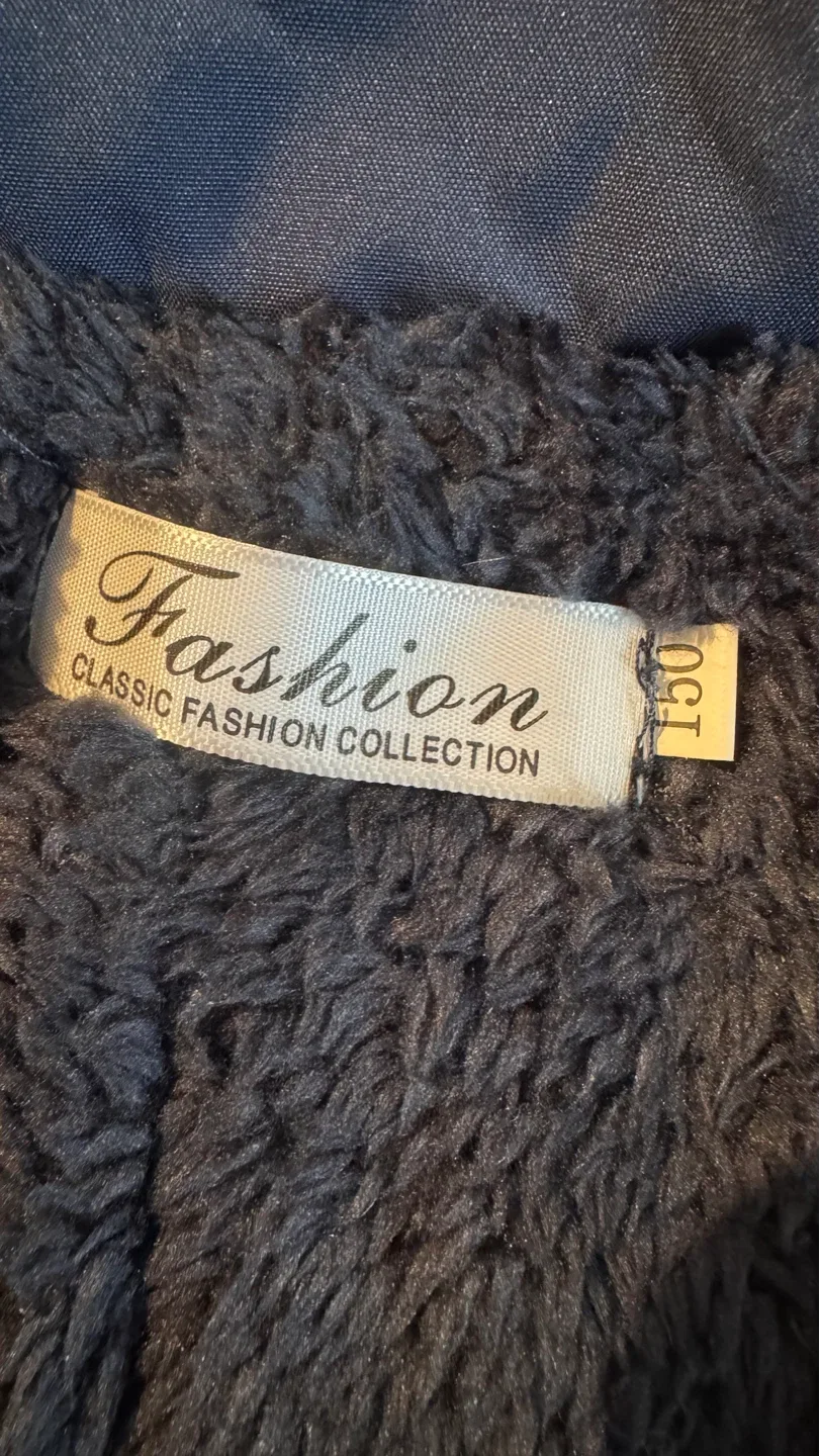 Fashion Classic Snowsuit - Size 150 image indicator(2)