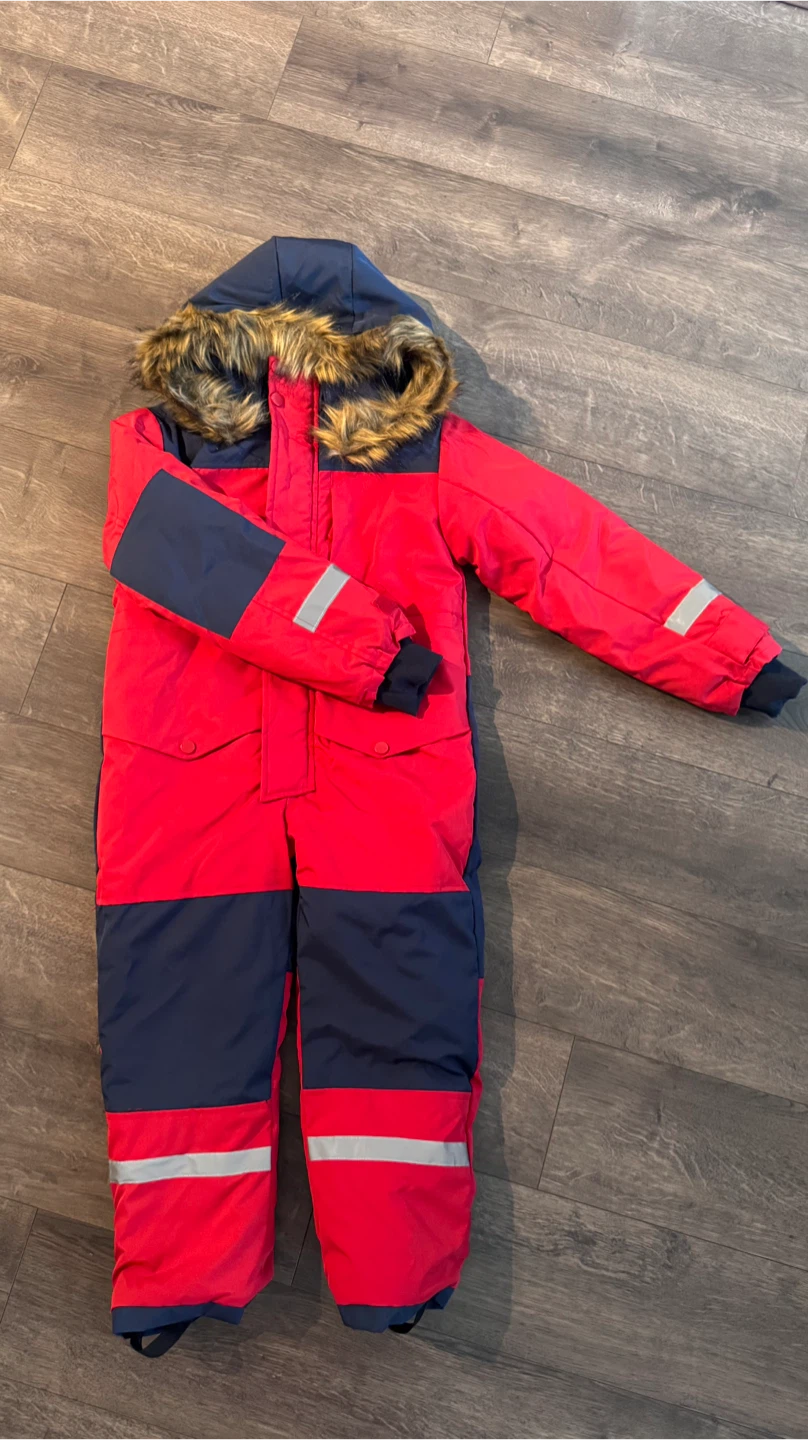 Fashion Classic Collection Snowsuit - Size 120(5-6 years)