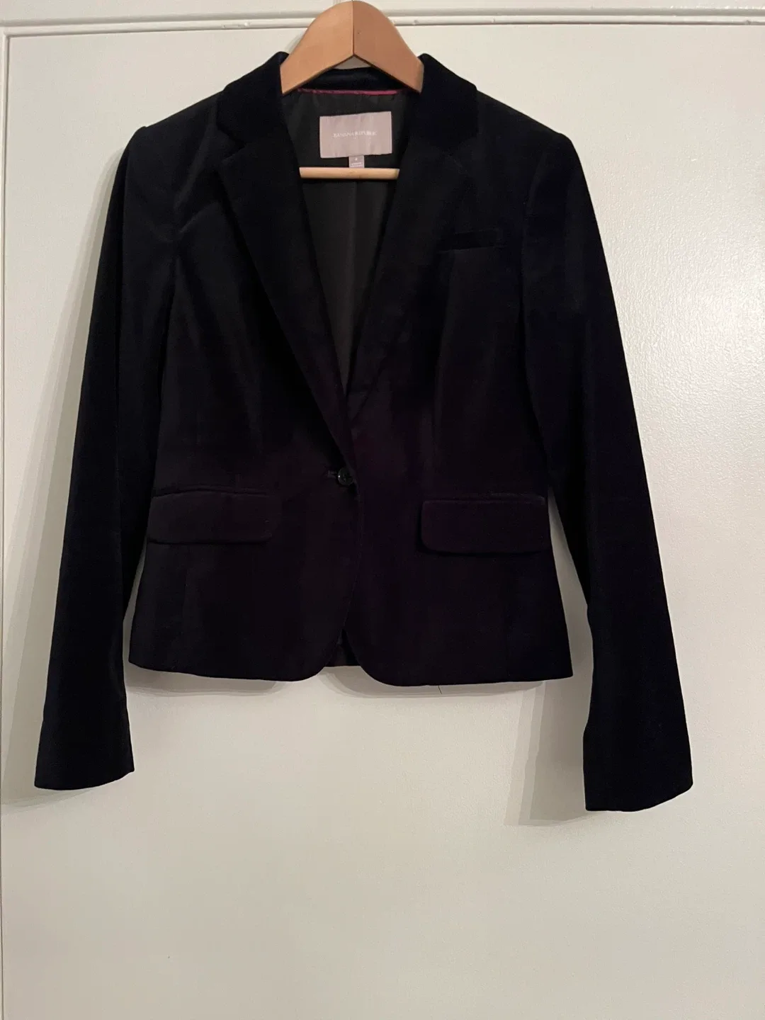 Banana Republic Black Velvet Blazer image indicator(2)
