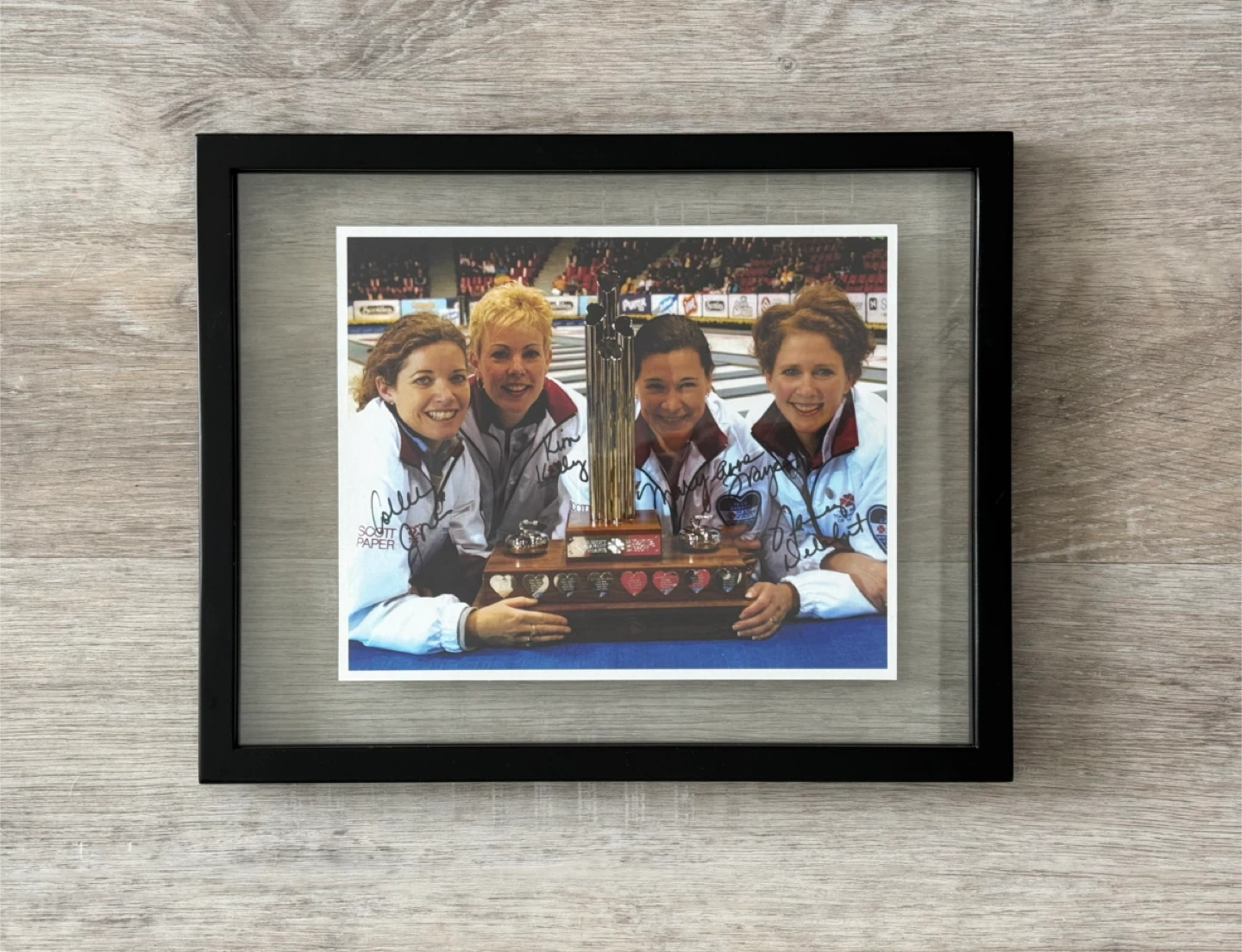 Autographed team Colleen Jones curling photo - photo 2