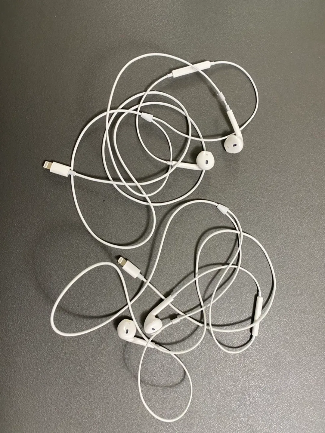 Apple EarPods with Lightning Connector