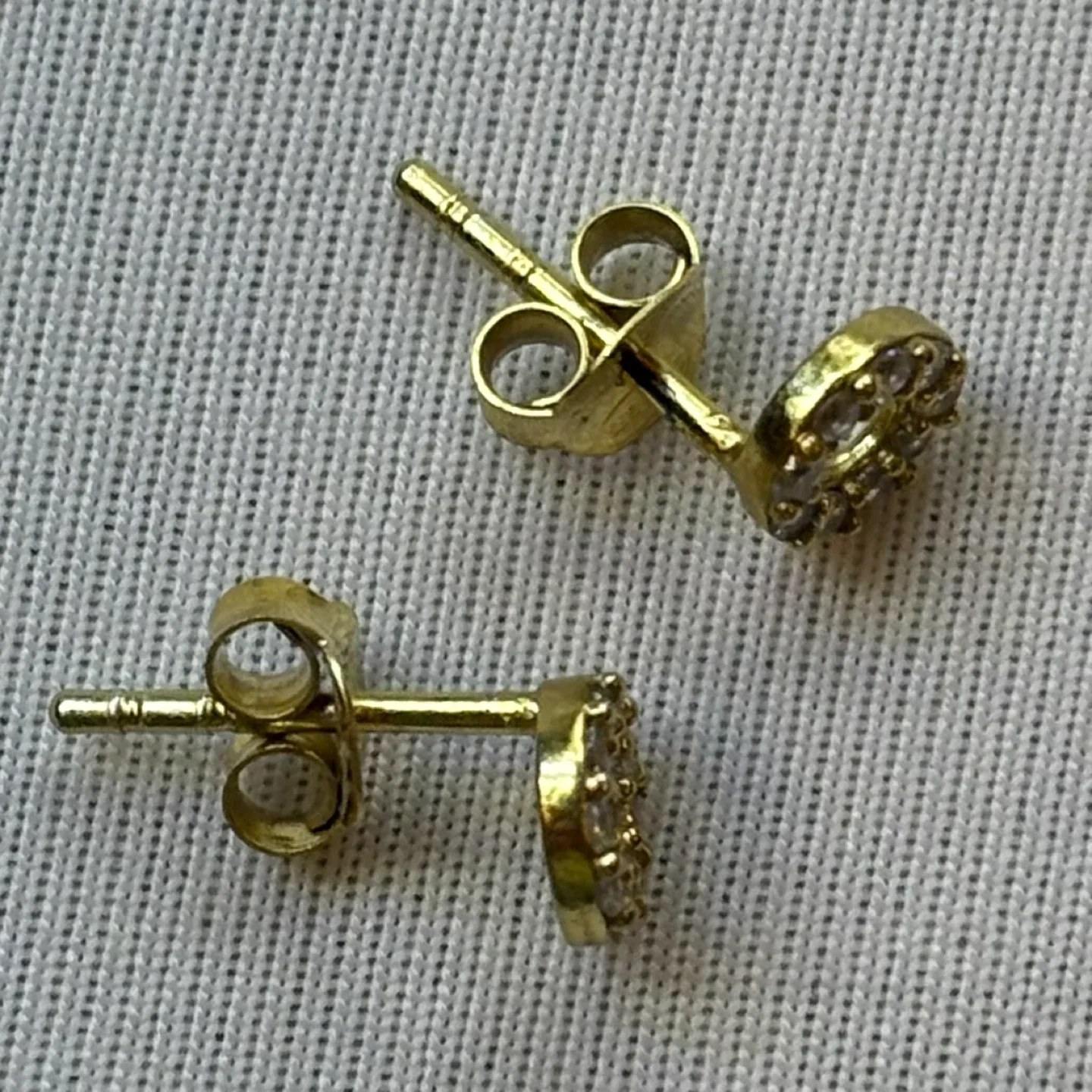 Gold Plated 925 Sterling Silver Micro Pave Circle Stud Earrings image indicator(8)