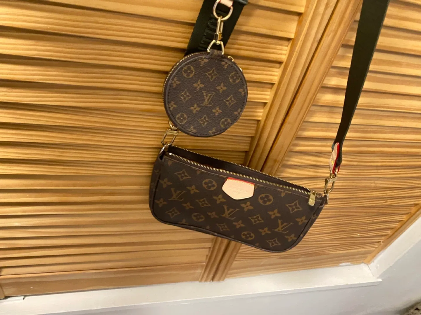 Not real!!Louis Vuitton Multi Pochette Accessoires