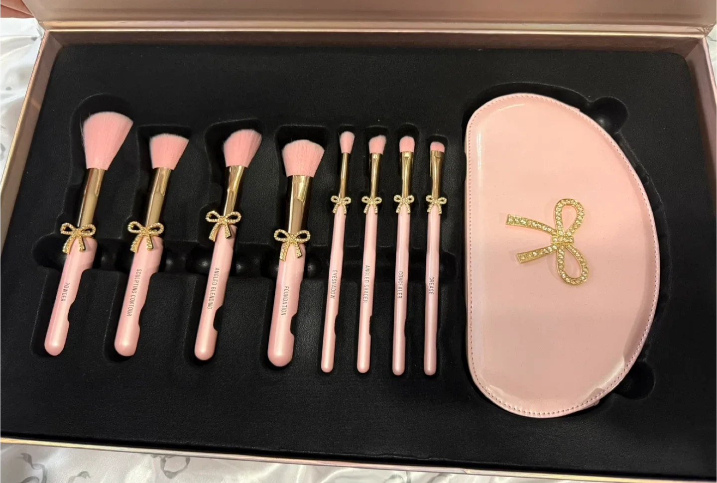 Glitz & Glam Makeup Brush Set image indicator(2)