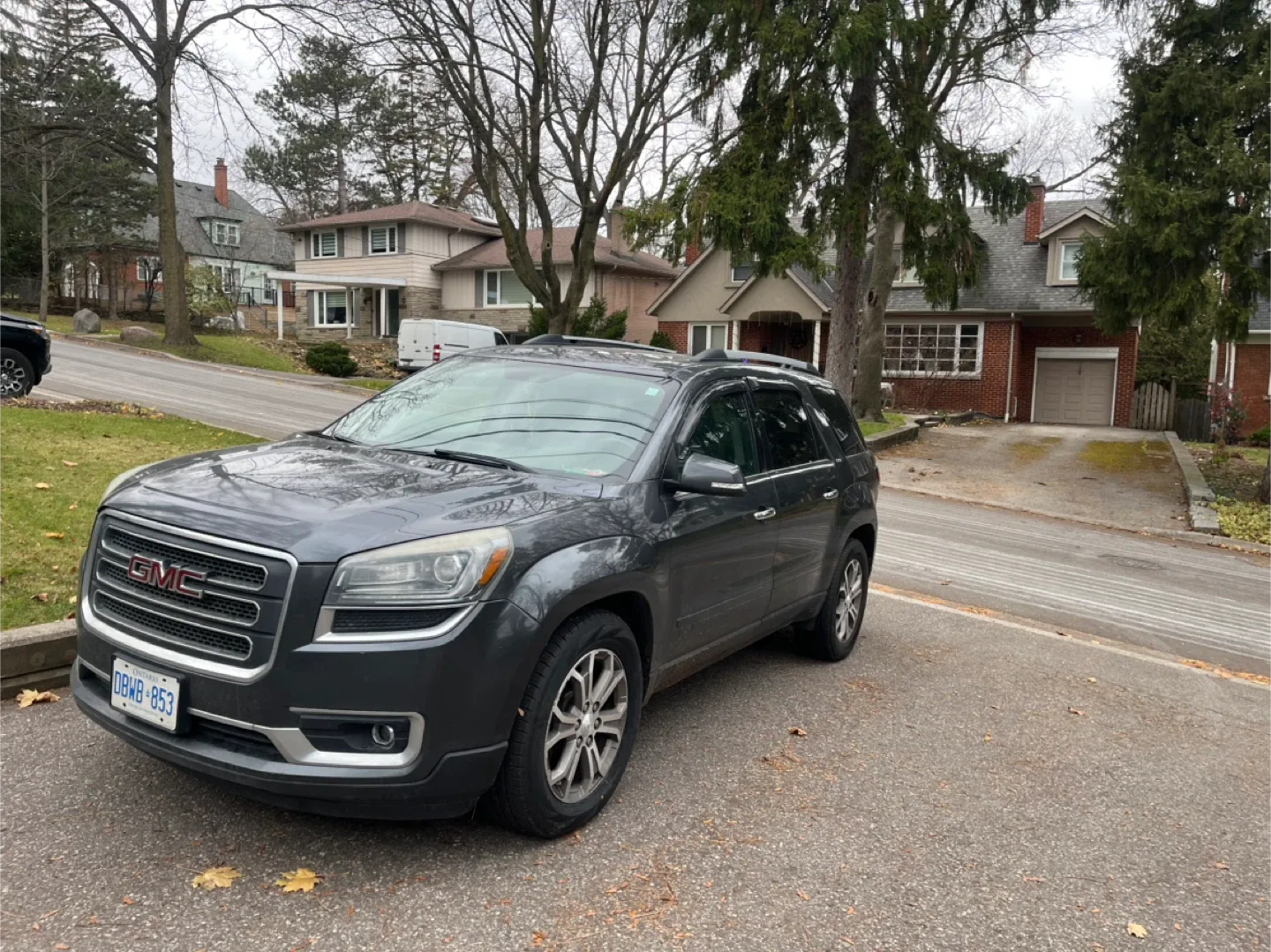 GMC Acadia SUV image indicator(3)
