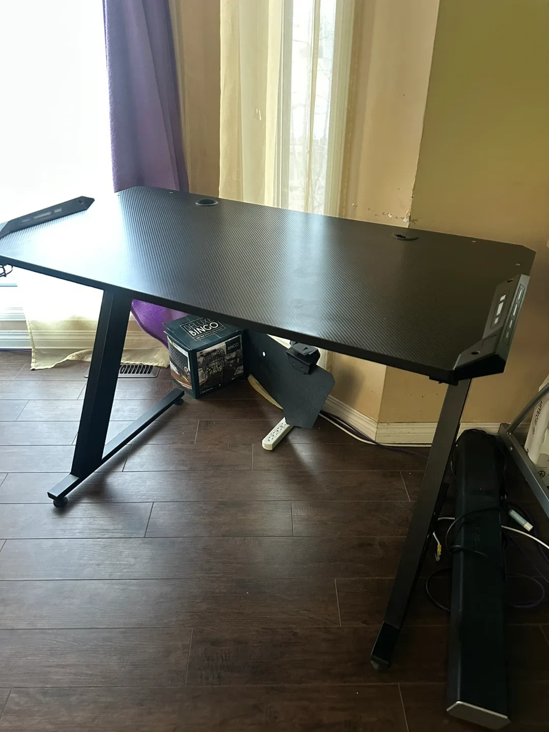 Carbon Gaming Desk - Black