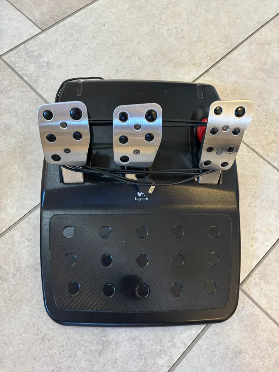 Logitech G27 Racing Wheel & Pedals image indicator(2)