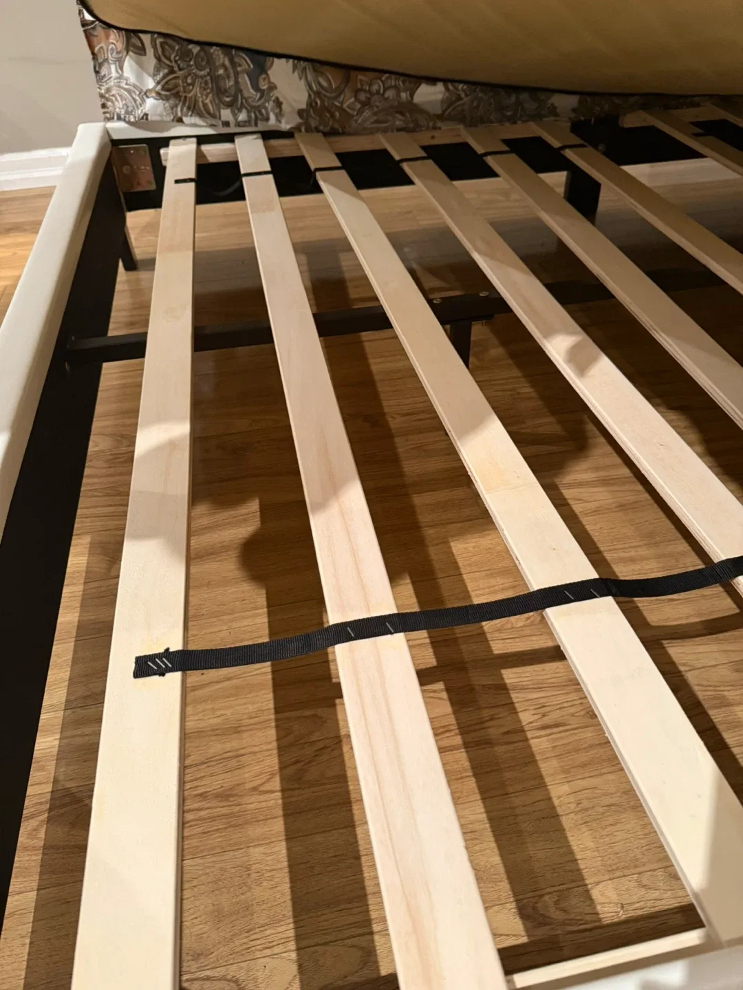 White Faux Leather Queen Bed Frame image indicator(3)