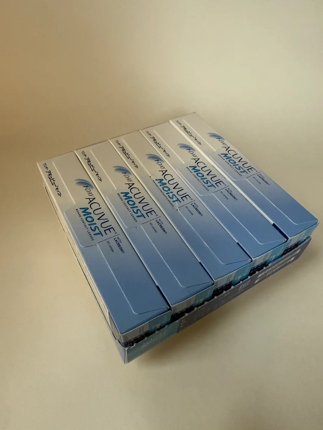 Acuvue Moist 1-day Contact Lenses