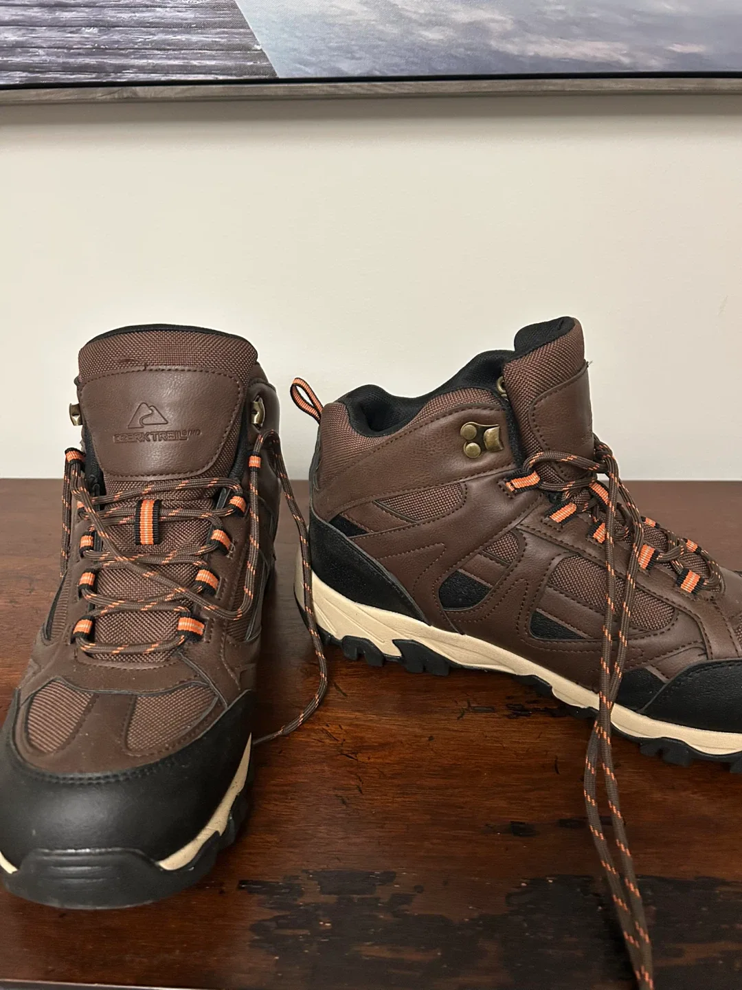 Ozark Trail Size 11 Men’s Mid Cut Waterproof Hiking Boot