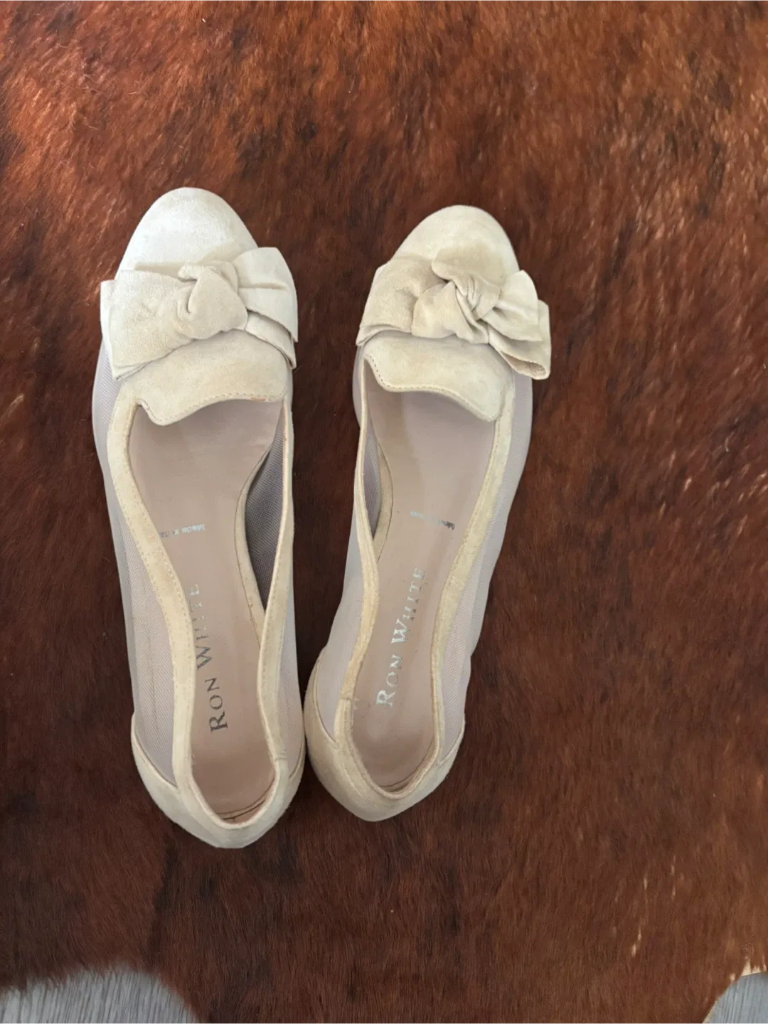 Ron White Beige Ballet Flats