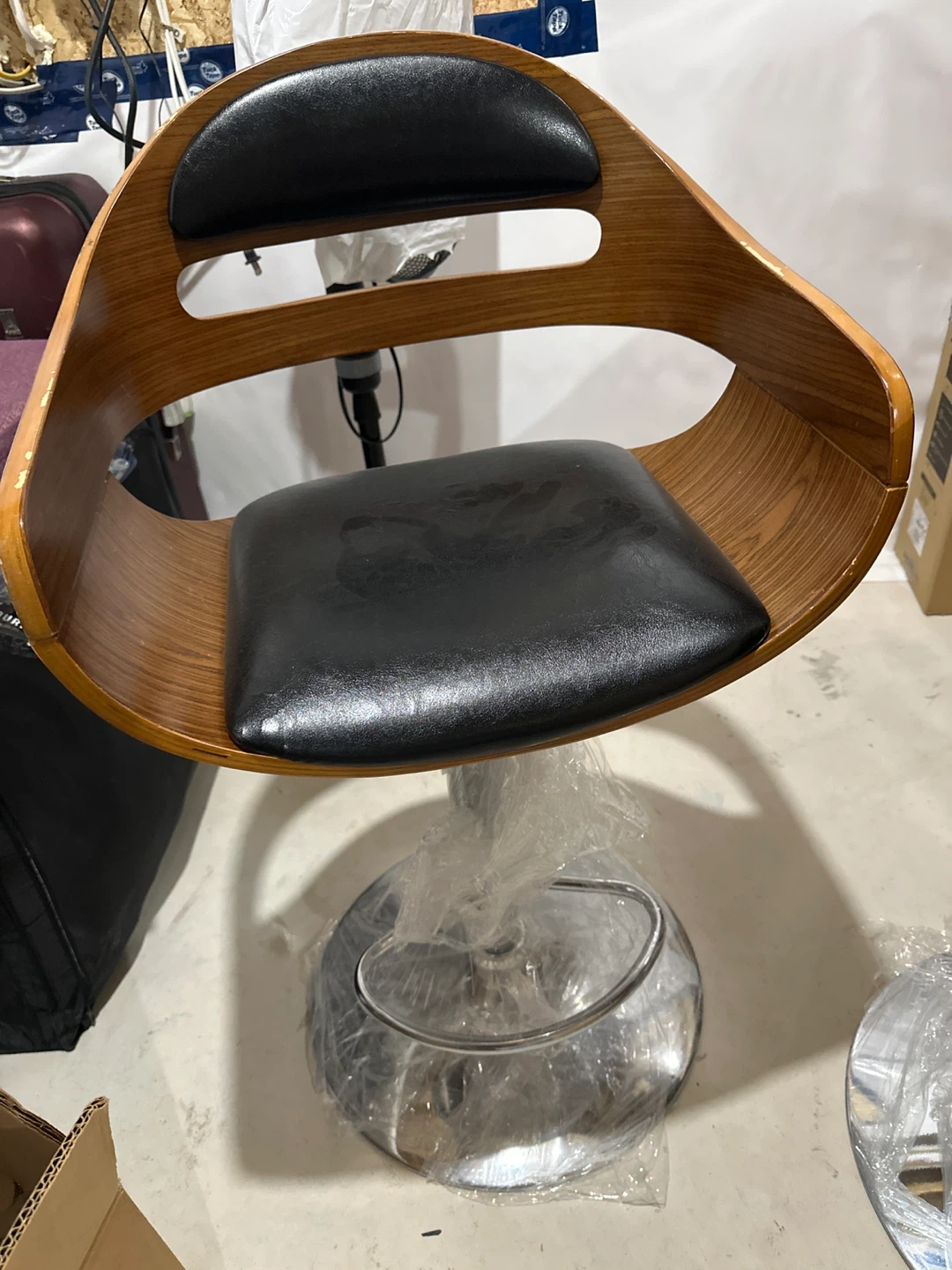 Swivel Bar Stools - Set of 2 - photo 3