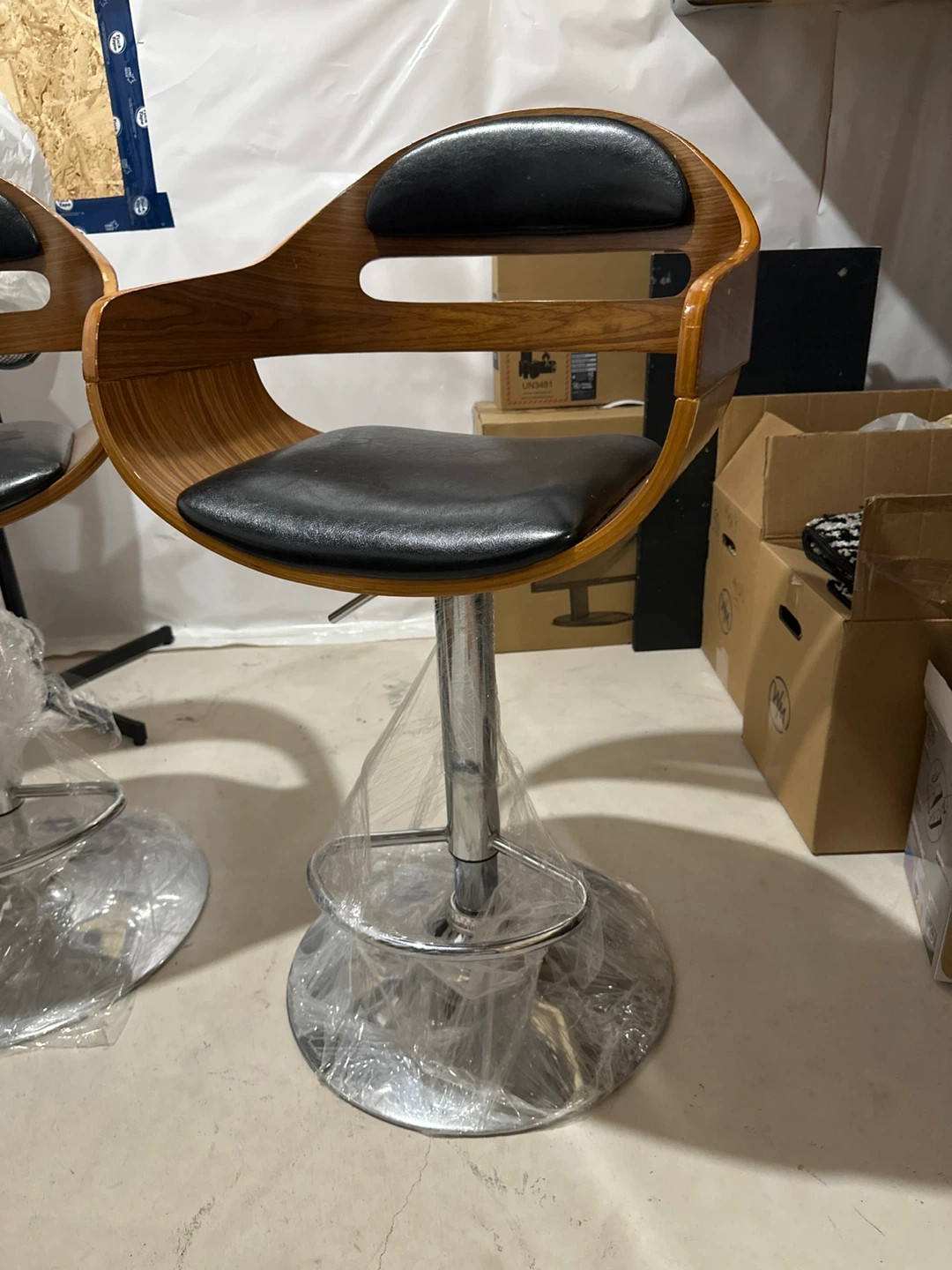 Swivel Bar Stools - Set of 2 - photo 2