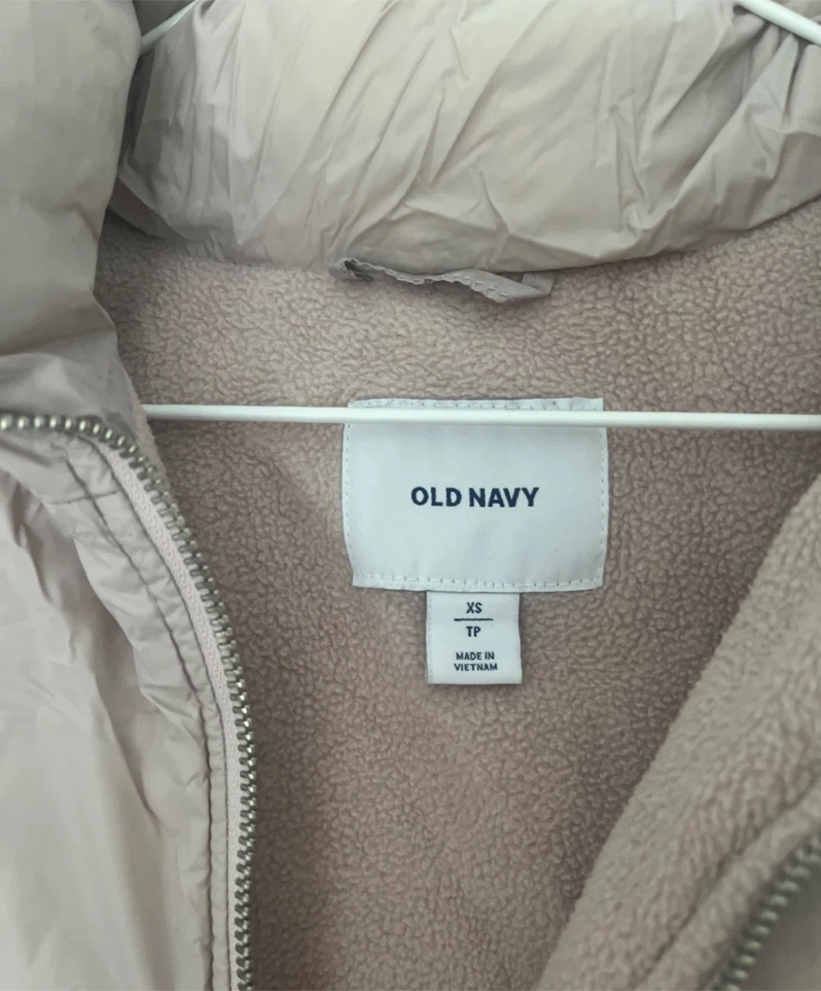 ☕️Cute Old Navy Puffer Vest - photo 3