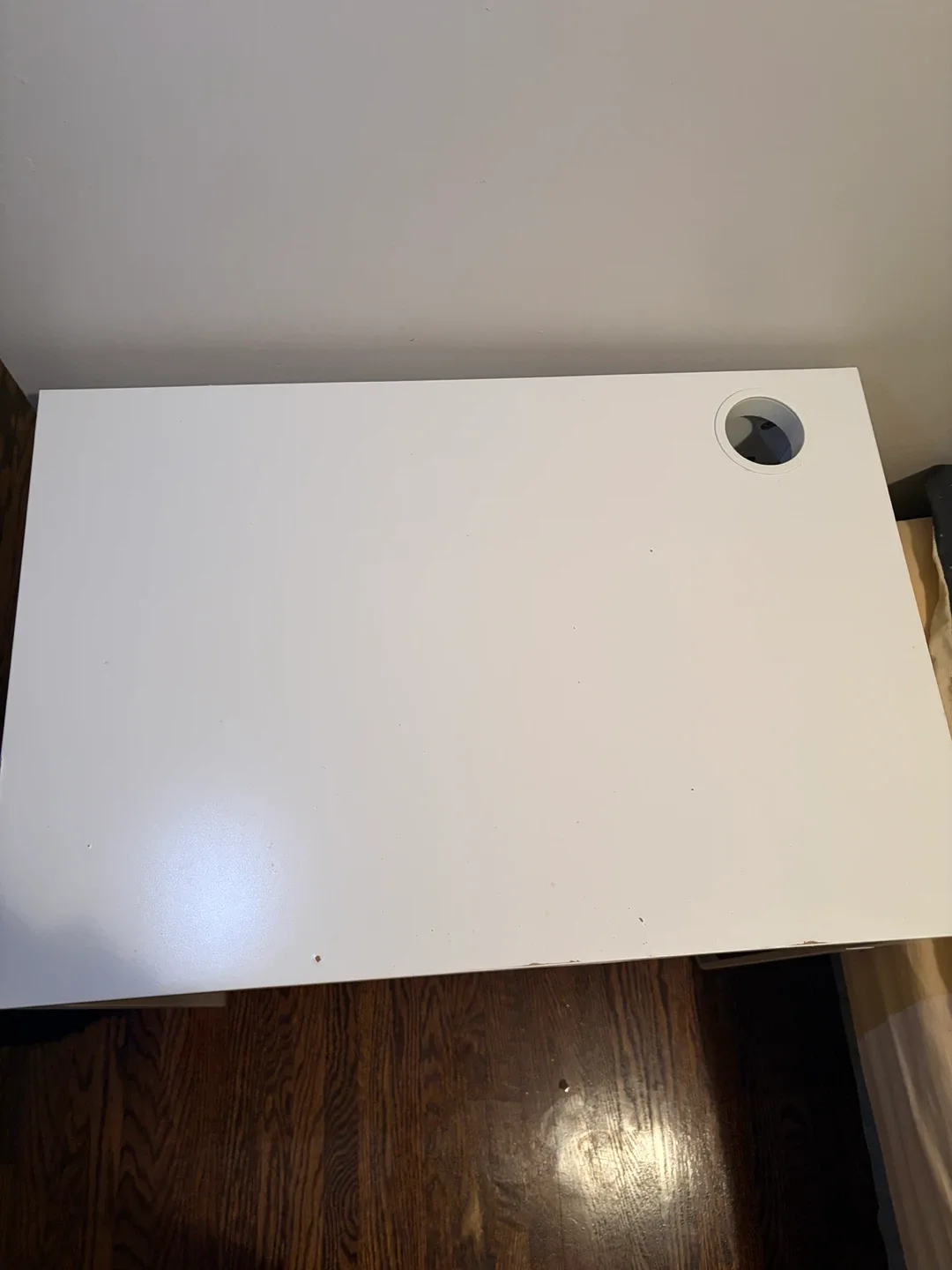 White Desk with Drawer image indicator(6)