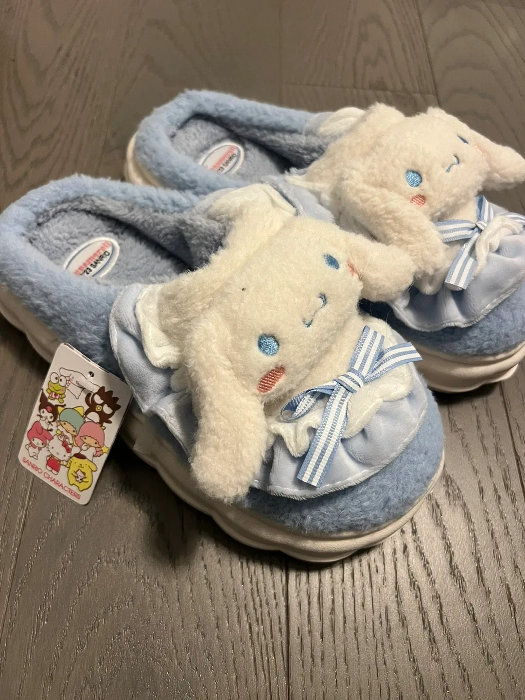 Sanrio Cinnamoroll Slippers - Size 38-39