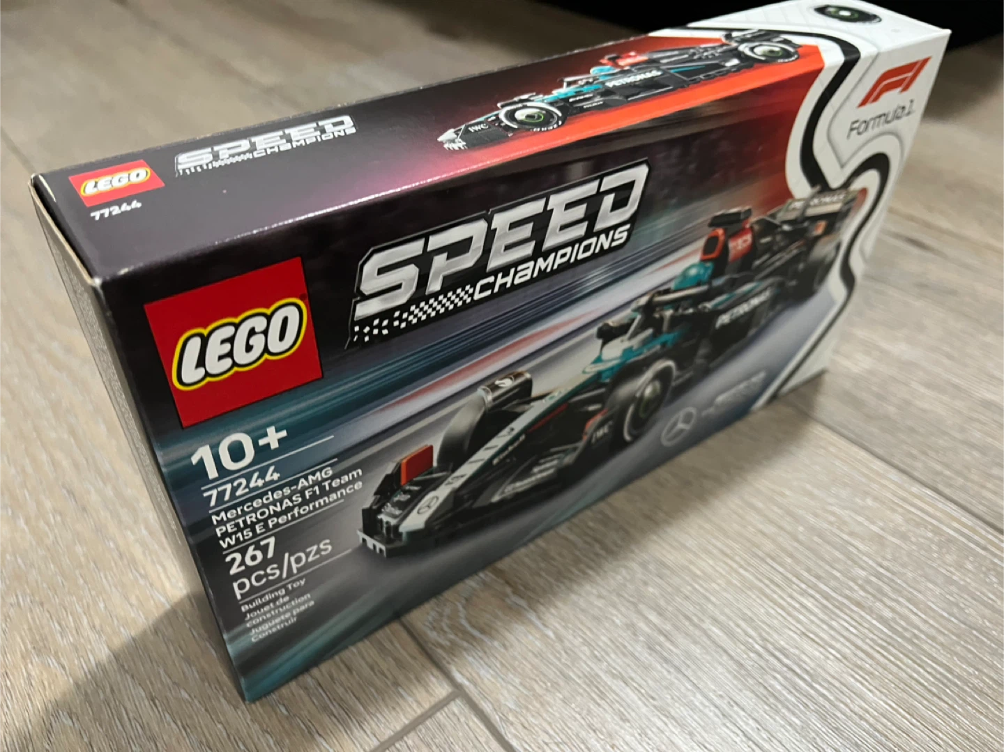 LEGO Speed Champions Mercedes-AMG F1 Team 77244 - photo 3