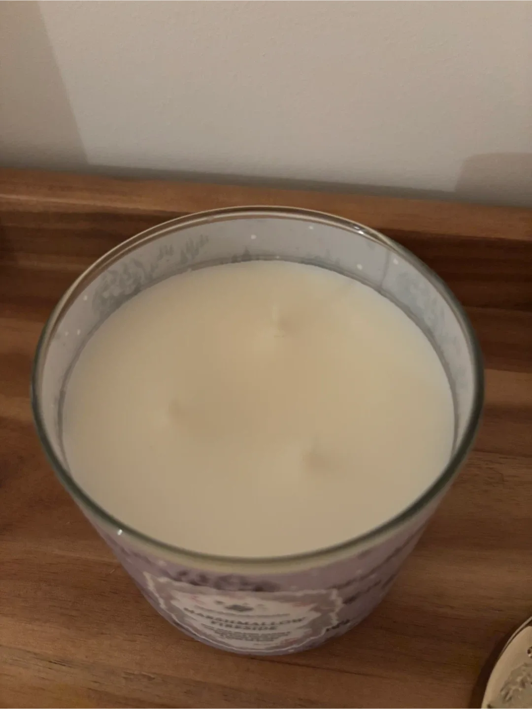 Marshmallow Fireside 3 wick candle image indicator(2)