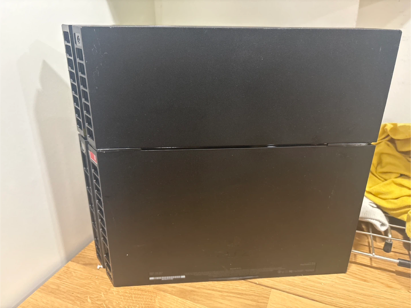 PlayStation 4 (PS4) Console - photo 2