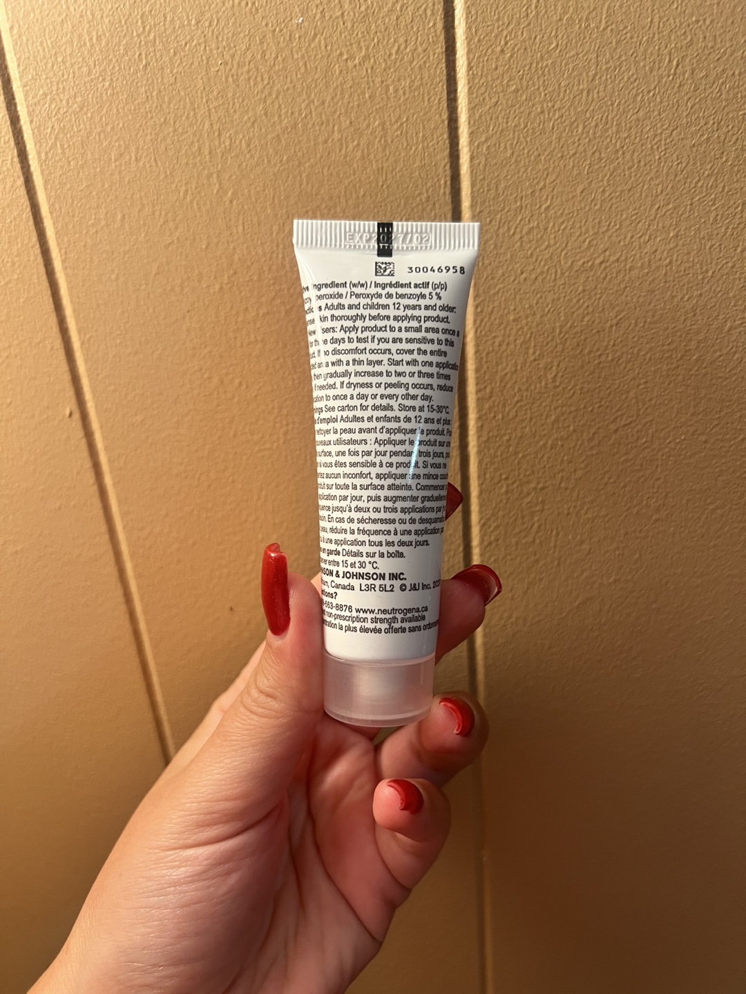 New Neutrogena Rapid Clear Stubborn Acne Spot Gel - photo 5