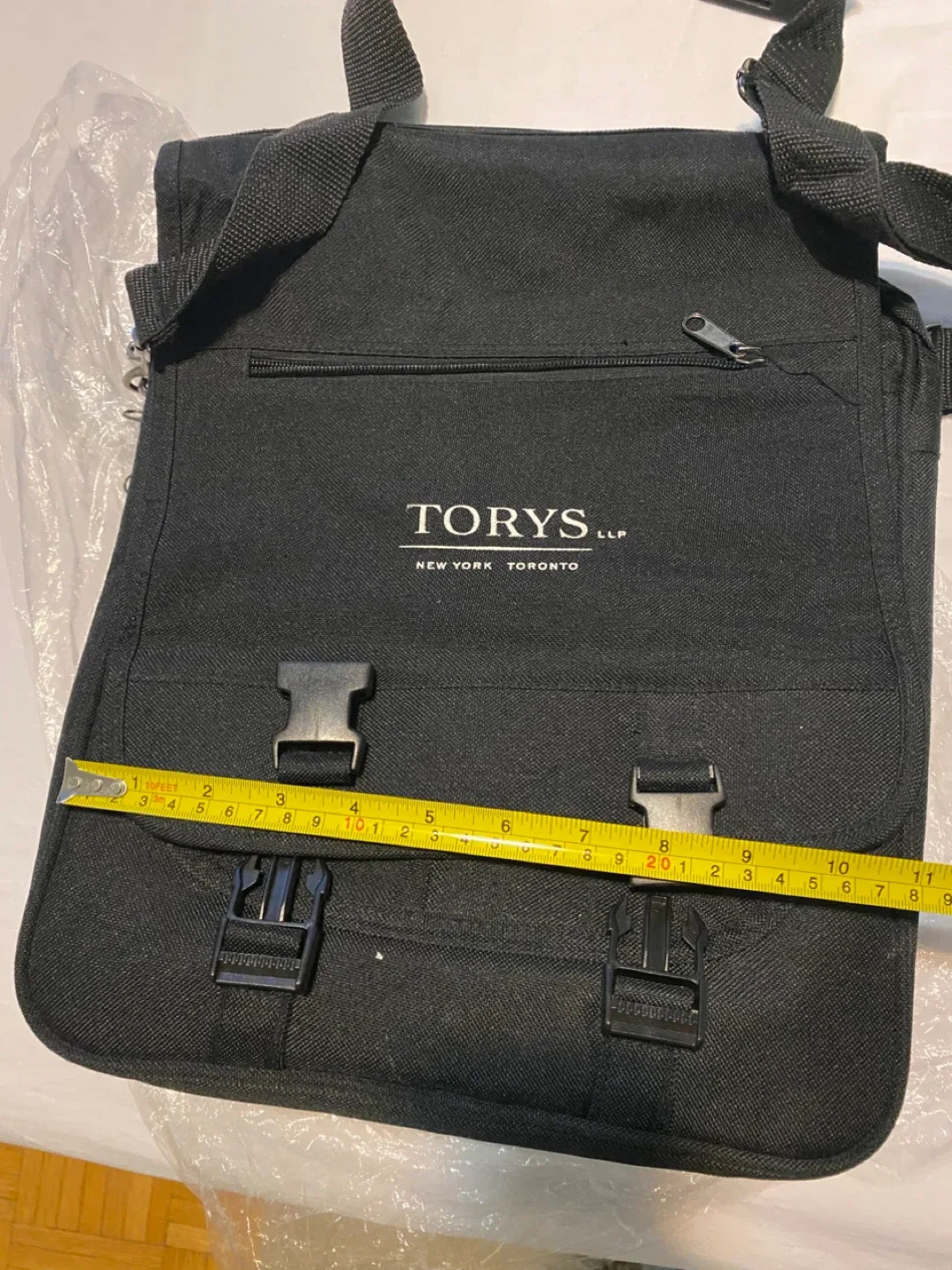 Torys LLP Black Shoulder Bag image indicator(8)