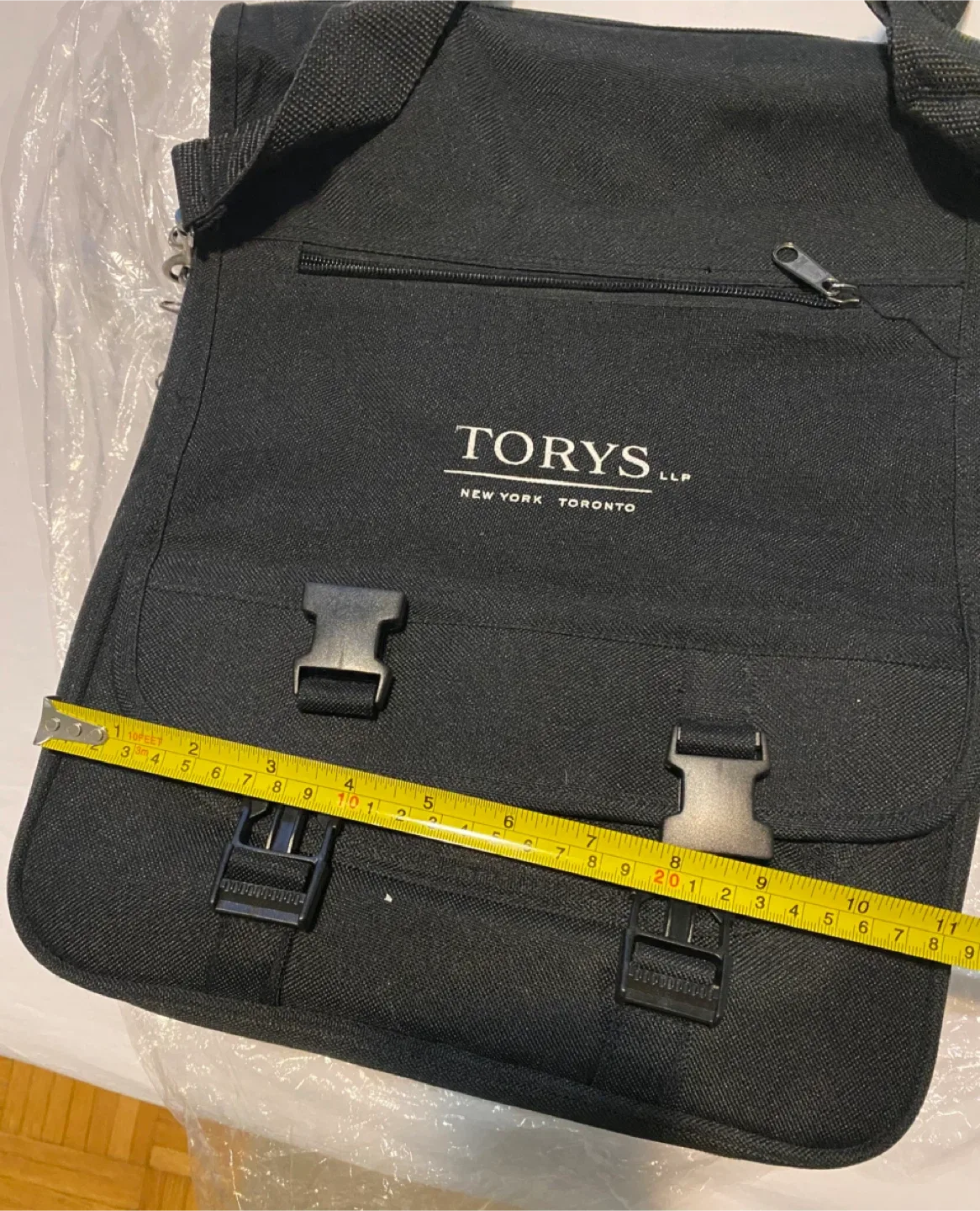 Torys LLP Black Shoulder Bag image indicator(7)