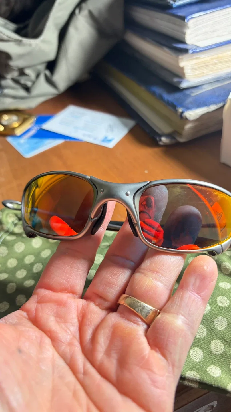 Oakley Sunglasses image indicator(6)