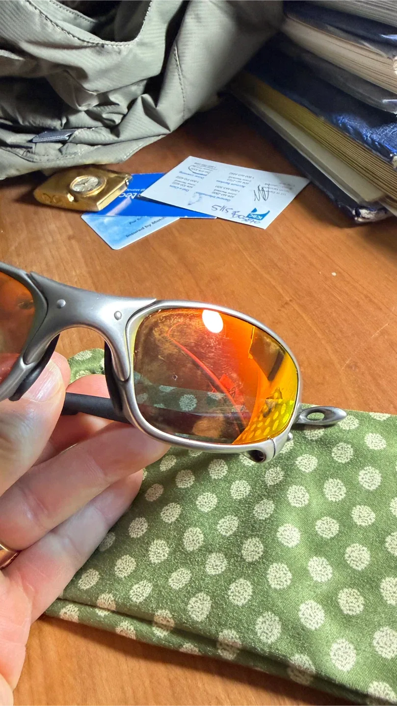 Oakley Sunglasses image indicator(3)