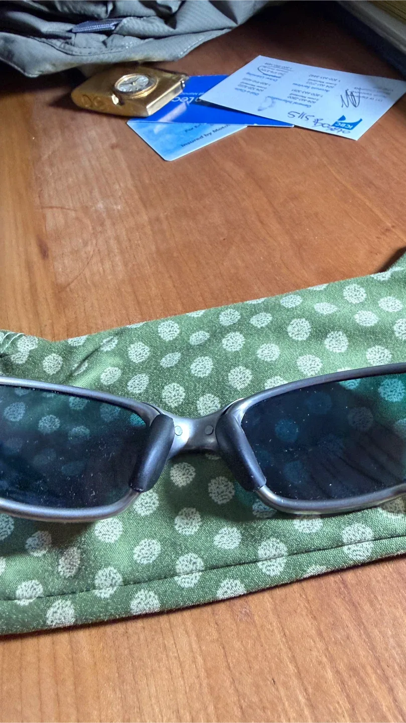 Oakley Sunglasses image indicator(5)