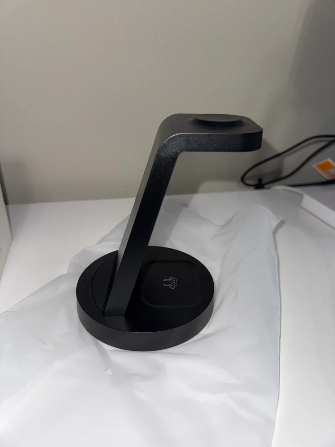 CW360 3-in-1 Wireless Charger - Black image indicator(4)