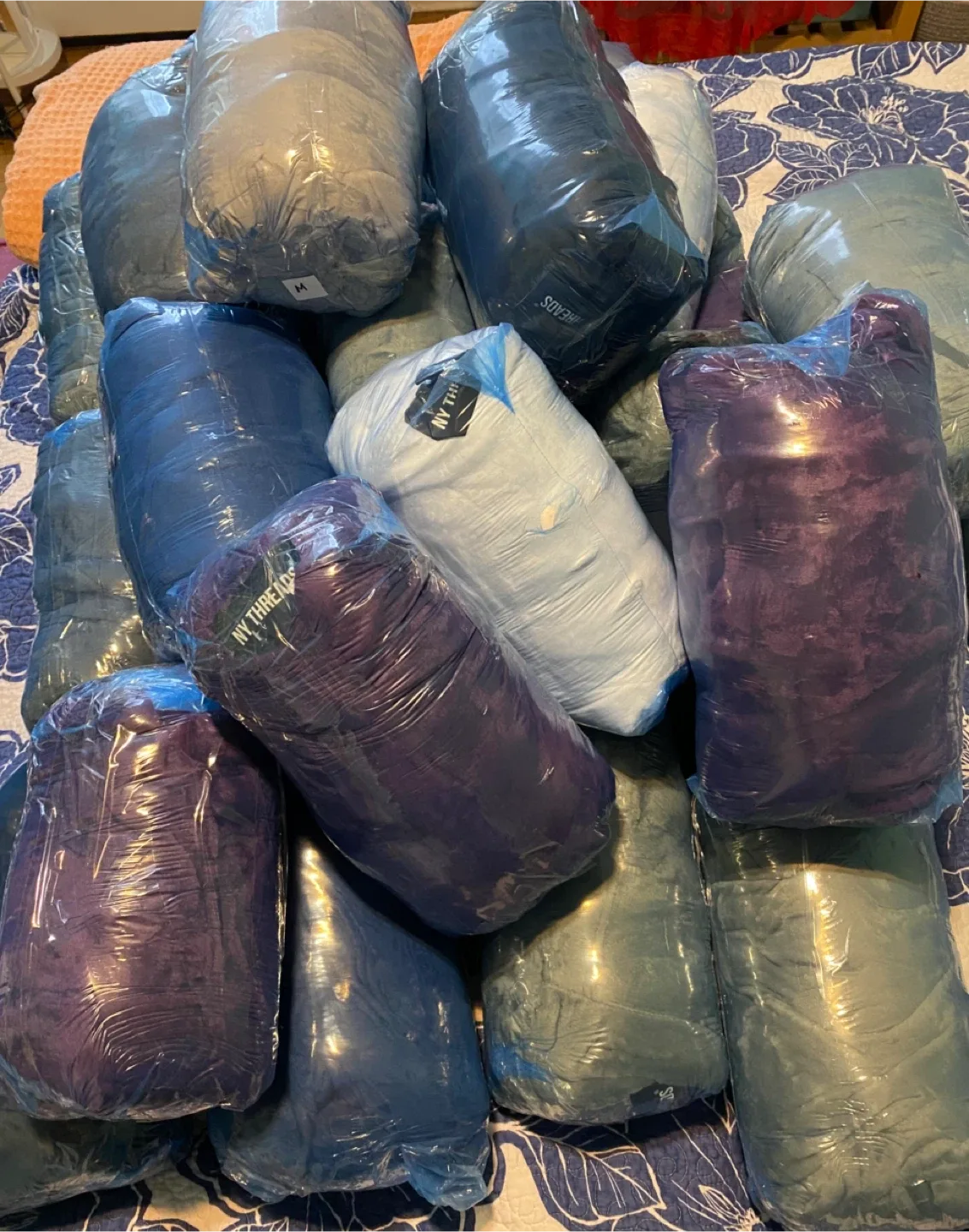 Cozy Robe - Assorted Colours, New in Box! image indicator(7)